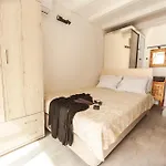 Willa Poppy Mykonos