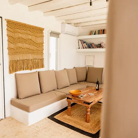 Poppy Mykonos