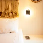 Poppy Mykonos Áno Merá