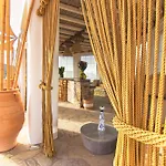 Poppy Mykonos * Áno Merá