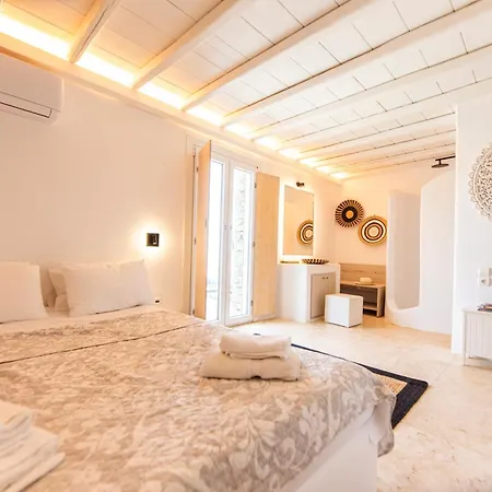 Poppy Mykonos