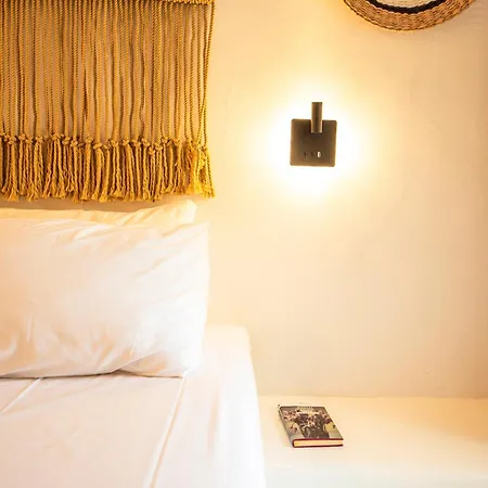 Poppy Mykonos Ano Mera