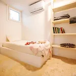 Poppy Mykonos *